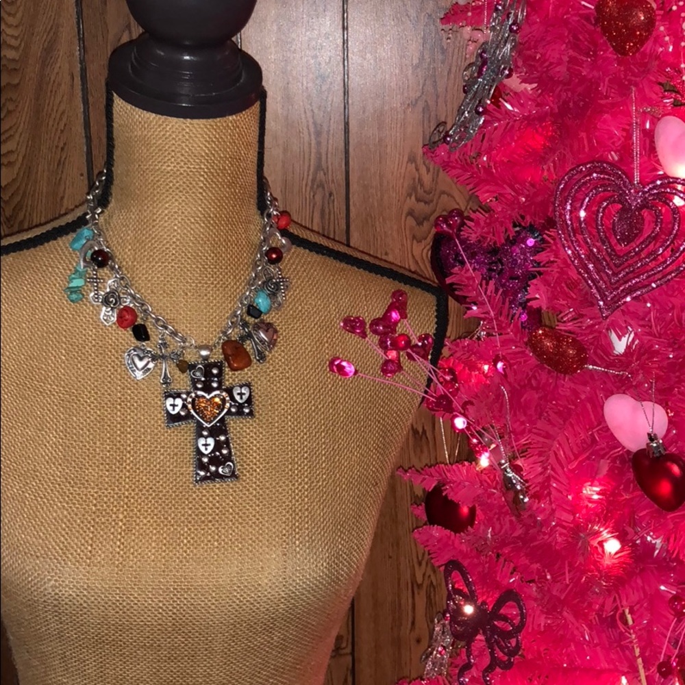 Beautiful chunky necklace